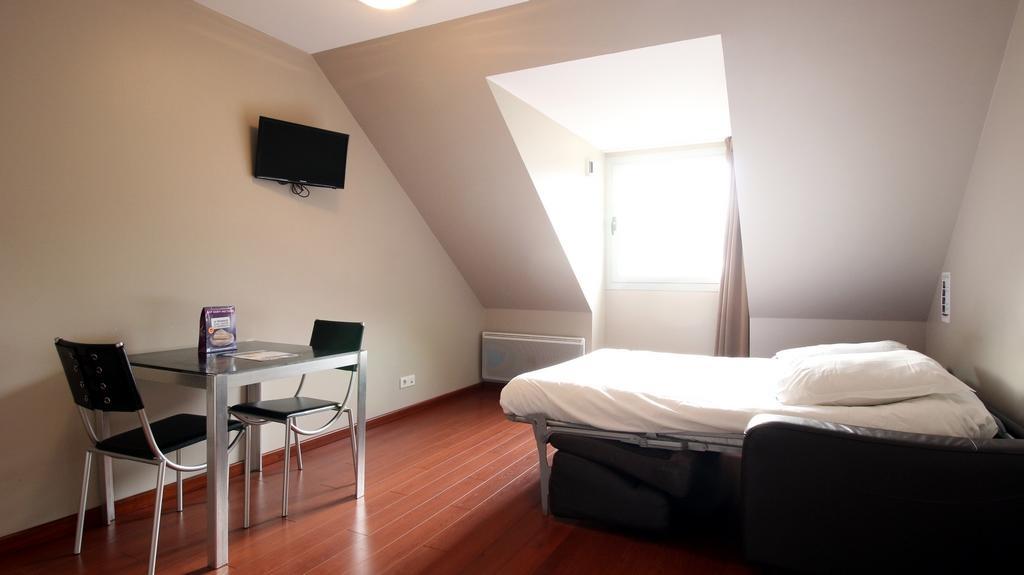 Aparthotel Aux Balcons Du Sancy Picherande Exteriér fotografie