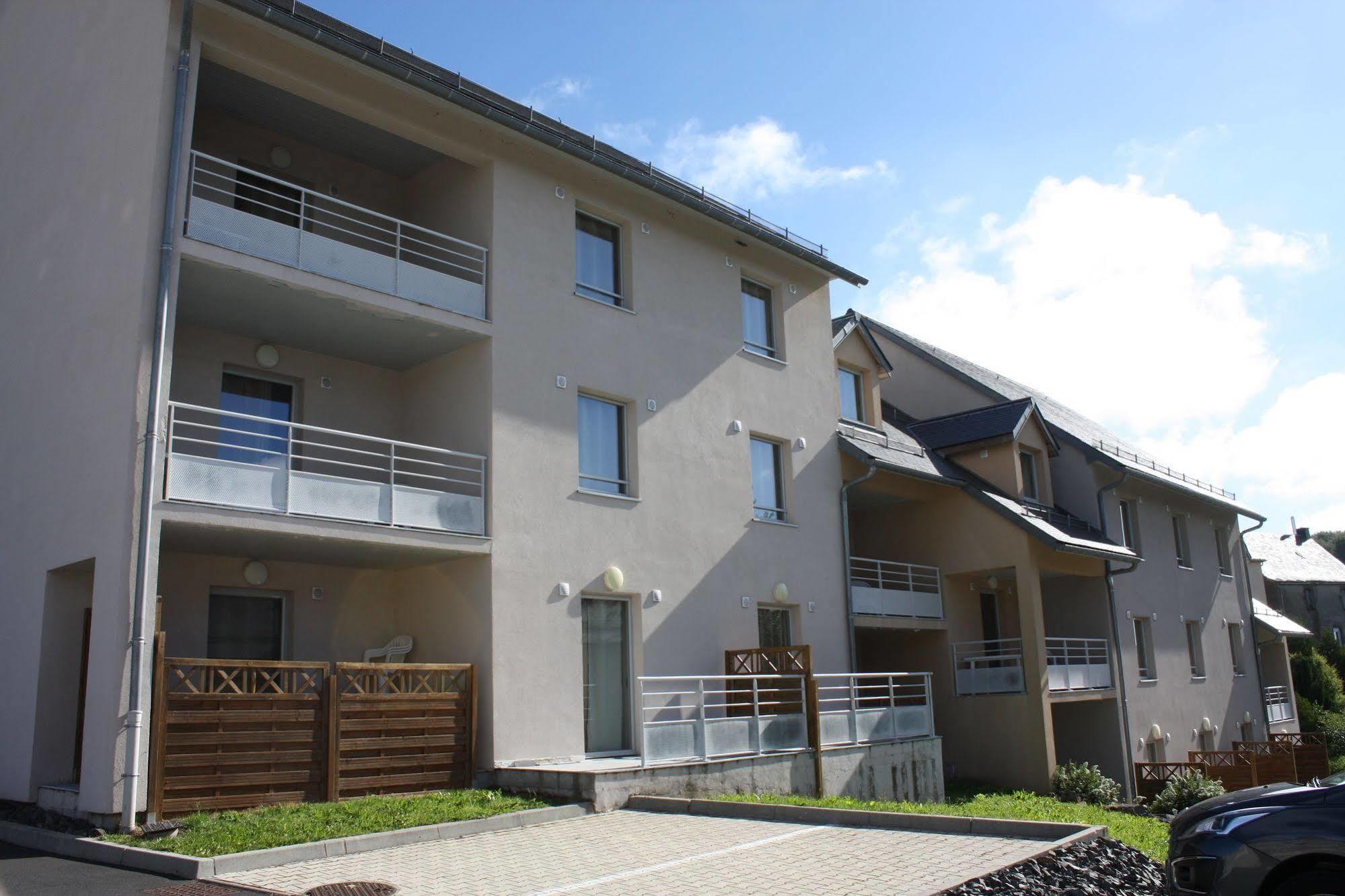 Aparthotel Aux Balcons Du Sancy Picherande Exteriér fotografie