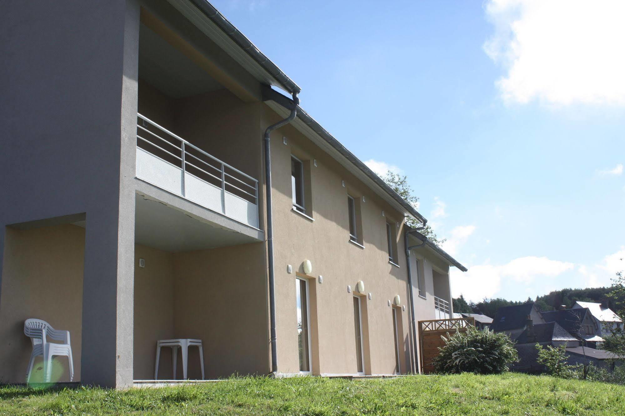 Aparthotel Aux Balcons Du Sancy Picherande Exteriér fotografie